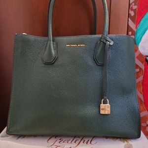 MICHAEL KORS Mercer Large Convertible Tote Leather Bag, Green